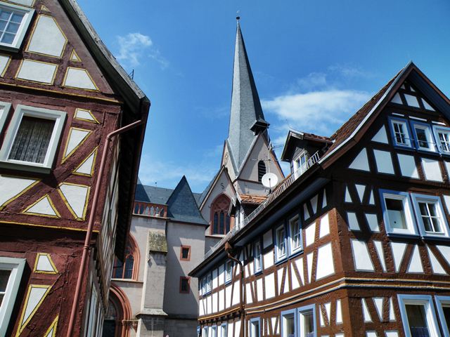 Altstadt und Kirche in Schotten